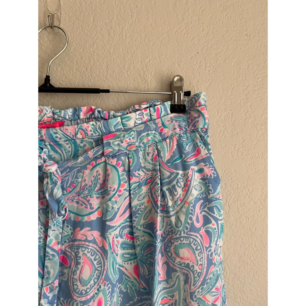 Lilly Pulitzer Kaylene Shorts in Zanzibar Blue Fish Kiss Size XL - Picture 2 of 5